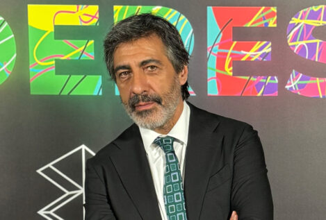 Juan del Val, 55 años: «Me levanto a las cinco de la mañana; desayuno una rebanada de pan con jamón york y un vaso de agua muy muy fría»