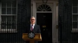 Dimite el primer ministro británico, Keir Starmer