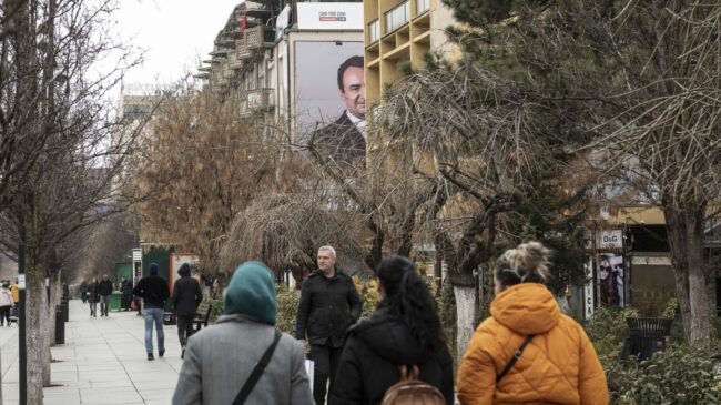 Kosovo vota por tercera vez en año y medio para resolver la crisis política del país