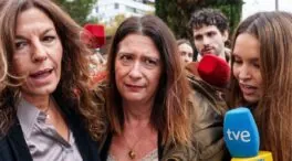 El PSOE sigue estudiando «sin prisa» si se querella contra Leire Díez