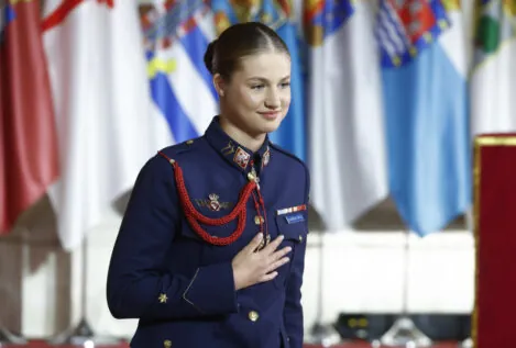 Las ocho imágenes que marcan el emotivo fin de la formación de Leonor en la Academia del Aire de San Javier