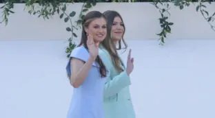 Leonor y Sofía también 'perrean': así han disfrutado del sexto concierto de Bad Bunny en Madrid