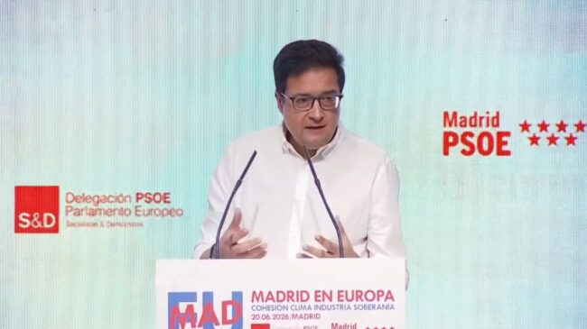 Óscar López llama «cobarde» a Feijóo por no «denunciar el pozo de corrupción» de Ayuso