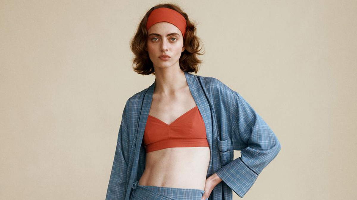 Terremoto en Zara: la marca dice adiós a su sello español y lanza una nueva colección de estética británica con 5 prendas que destacan