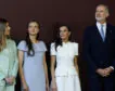 Leonor y Sofía brillan en Cibeles junto al Papa: con un vestido azul bebé que recuerda a otro que llevó en 2022 e inspiradas en Letizia