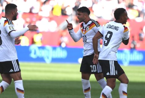 Alemania remonta en el descuento a Costa de Marfil y se mete en dieciseisavos