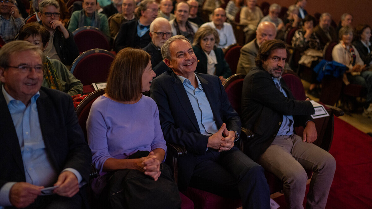 El portavoz de Zapatero tras su declaración: «Ha empezado a constatar que es inocente»