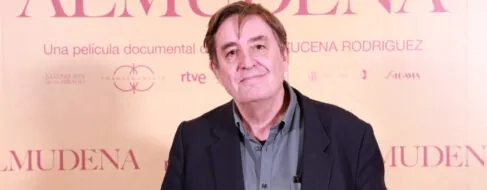 La vida de Luis García Montero en la Granada de los años 80: «Aprendí a vivir y escribir, pero mi historia empezó cuando miré a Almudena»