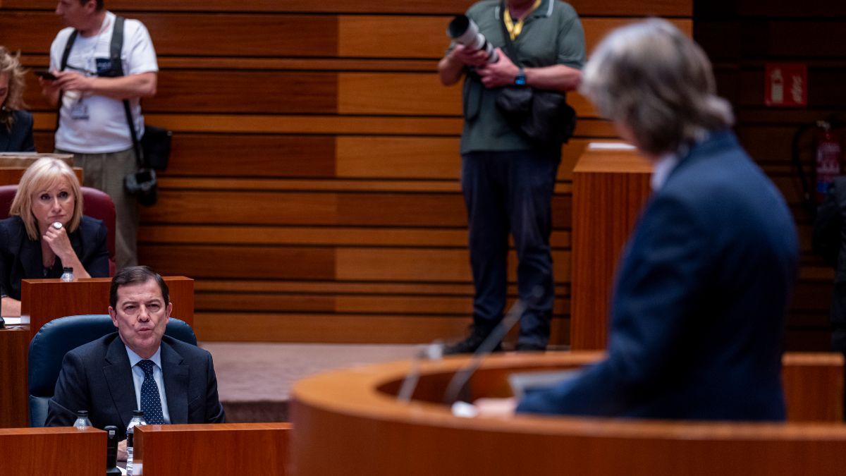 Mañueco exige a Martínez que aclare si tuvo información sobre la investigación en Soria