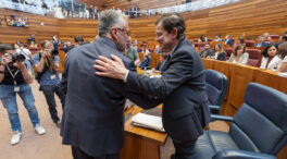 Mañueco, investido presidente de Castilla y León gracias al apoyo de Vox