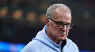 Quién es Marcelo Bielsa: el entrenador apodado El Loco que no es «un modelo»