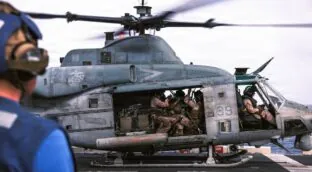EEUU ataca Irán «en legítima defensa» por el «derribo» de un helicóptero en Ormuz