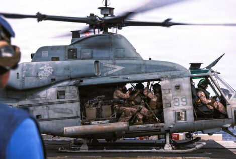EEUU ataca Irán «en legítima defensa» por el «derribo» de un helicóptero en Ormuz