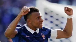 Francia debuta en el Mundial ganando a una férrea Senegal en un disputado encuentro (3-1)