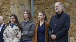 El médico en Zarzuela, qué hacen los Reyes y sus hijas cuando se ponen malos: «Sus cuidados han sido esenciales»