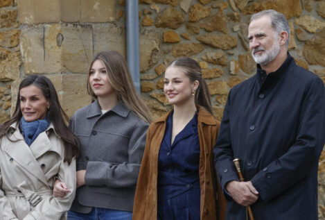 El médico en Zarzuela, qué hacen los Reyes y sus hijas cuando se ponen malos: «Sus cuidados han sido esenciales»