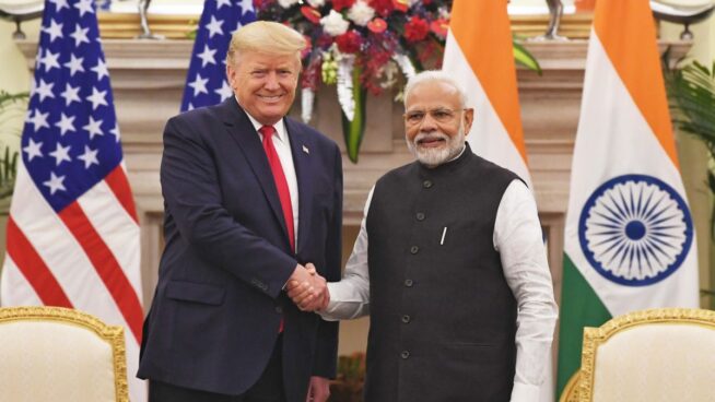 Trump usa el poder de WhatsApp en la India para contrarrestar la influencia de Rusia