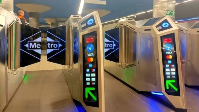 Metro de Madrid estrena este lunes el pago con tarjeta bancaria en todas las estaciones