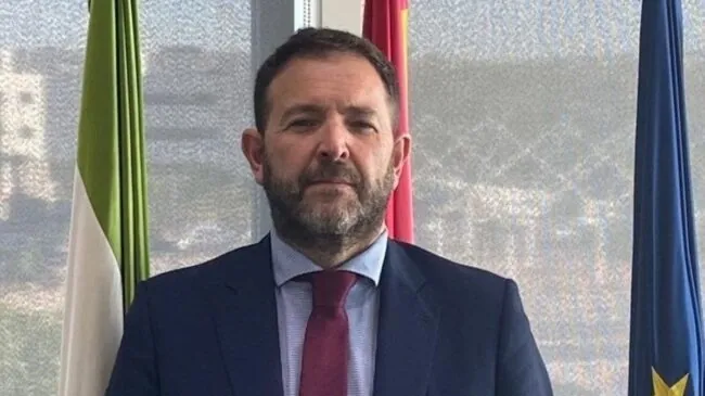 Dimite el interventor de la Junta de Andalucía tras aparecer en las notas de Leire Díez