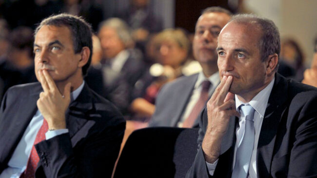 Sebastián defiende a Zapatero mostrando las joyas que le regaló el rey de Arabia Saudí