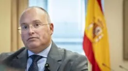 Tellado asegura que España necesita «pasar la página negra» del Gobierno «podrido»