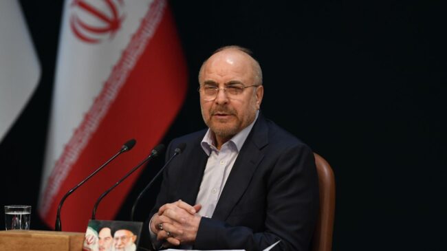Irán le reprocha a EEUU que «solo entiende el idioma de la fuerza» y amenaza con ataques