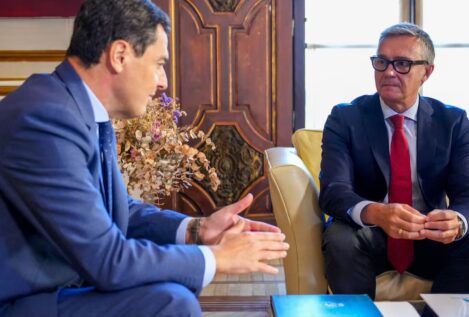 Juanma Moreno se sienta con Vox para negociar un pacto de investidura en Andalucía