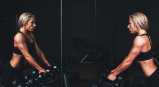 Los expertos en nutrición coinciden: «Si quieres perder peso y ganar músculo, entre el 15% y el 30% de las calorías que ingieres deben ser proteínas»