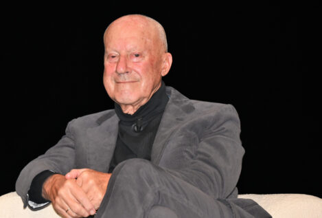Norman Foster cumple 91 años, pero el tiempo no pasa en él: «Piloto mis propios aviones y solo tomo café; es mi combustible diario»
