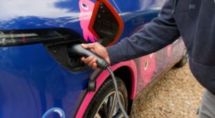 El coche eléctrico se convierte en motor de la transición energética
