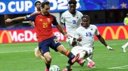 Oyarzabal deja un dato insólito en el debut de España: 30 minutos seguidos sin tocar el balón