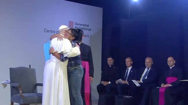 El Papa lleva a la cárcel Brians un mensaje de esperanza: el pasado no condena el futuro