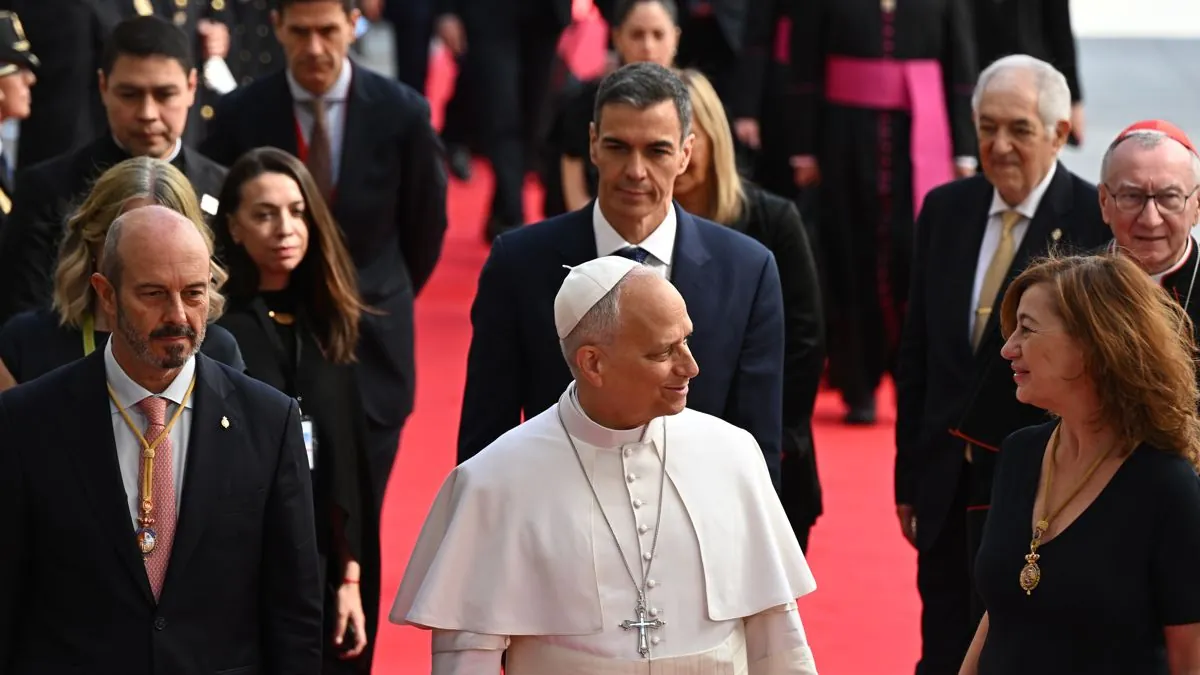 La visita del papa León XIV a Madrid, en directo | El Sumo Pontífice llega al Congreso