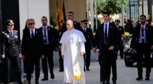El Papa se reúne con seis víctimas de abusos sexuales durante una hora en la Nunciatura