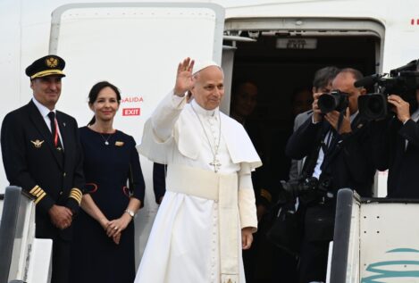 León XIV aterriza en Tenerife, última parada de su viaje apostólico a España