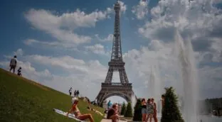 Locura en Francia en busca de un aire acondicionado tras mil muertes por calor