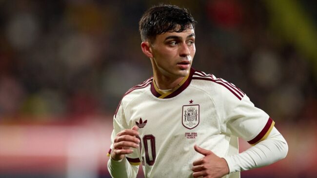 Pedri, jugador de España: «Algunas mañanas me meto en agua helada y los días de partido hago ayuno intermitente, solo como dos veces»