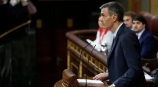 El Congreso exige a Sánchez que se someta a una cuestión de confianza y dimita