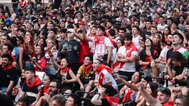 Podemos se enfrenta a Tebas: quiere pantallas gigantes para los partidos clave de LaLiga