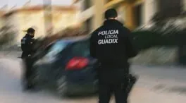 Agreden en grupo a un conductor de ambulancia en Guadix y le causan lesiones