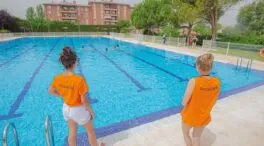 Detenidos cuatro menores por defecar y orinar en una piscina municipal de Valencia