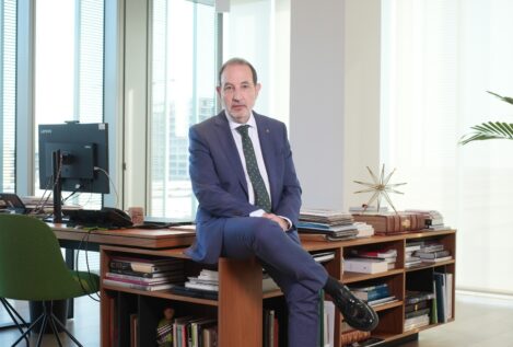 El Govern le dice a Feijóo que para pasar la página del 'procés'  necesita «dialogar»