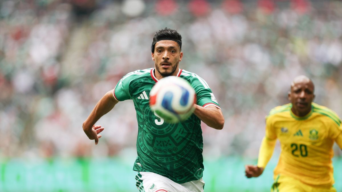 Por qué juega con una cinta protectora: la historia de superación de Raúl Jiménez
