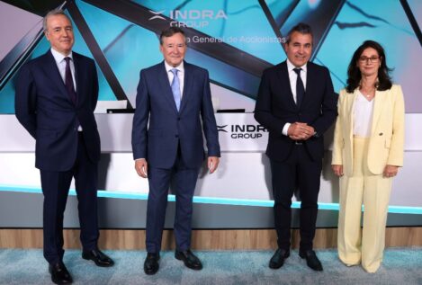 La junta de accionistas de Indra respalda a Ángel Simón como presidente de la compañía