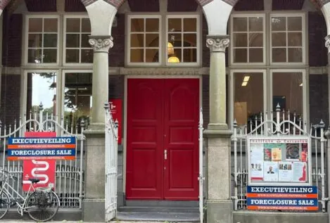 Los afectados por las renovables sacan a subasta la sede del Cervantes en Utrecht
