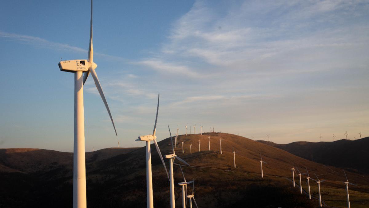 La deuda con las renovables asciende a 2.333 millones tras un nuevo laudo contra España