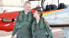El momento más especial de Leonor y el rey Felipe en el Ejército: las fotos inéditas de su vuelo de instrucción lleno de complicidad