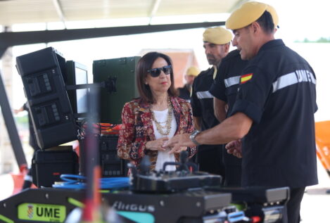 Robles ofrece más efectivos de la UME para buscar desaparecidos en Venezuela