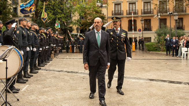 El comisario del Senado acudirá a los tribunales para anular su destitución «ilegal»