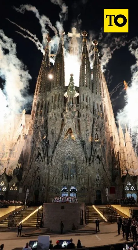 Así ha sido el homenaje a Antonio Gaudí para inaugurar la nueva torre de la Sagrada Familia